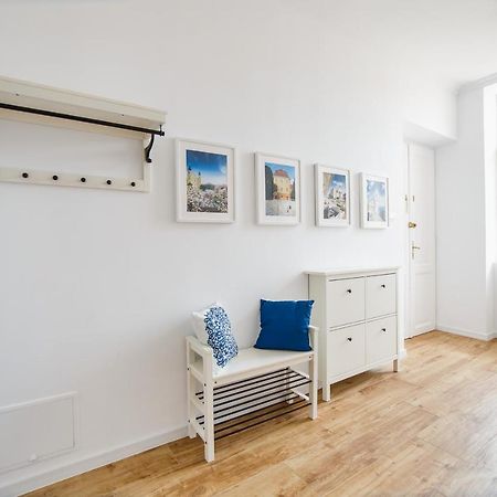 Spacious Riverviews Apartment Near Piata Unirii Oradea Exterior foto